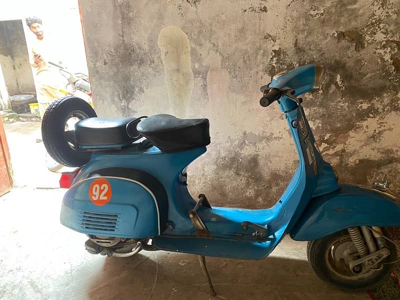 vespa (italy import) 2