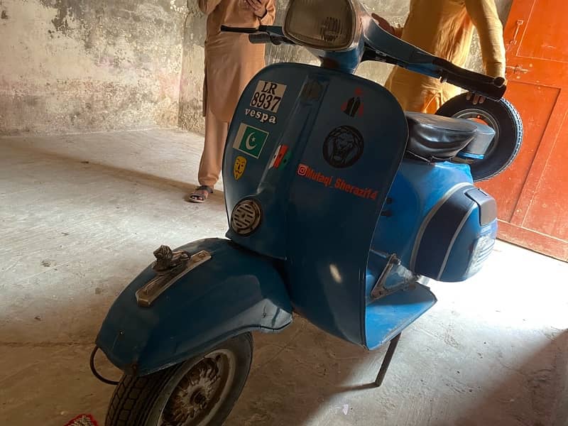 vespa (italy import) 4