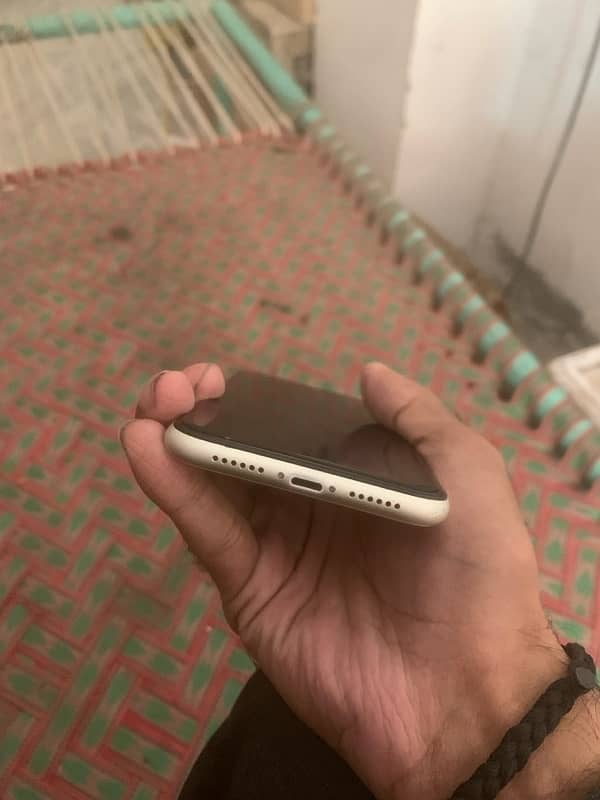 iPhone 11 64GB condition 10/10 Face ID off only and battery health 0 2