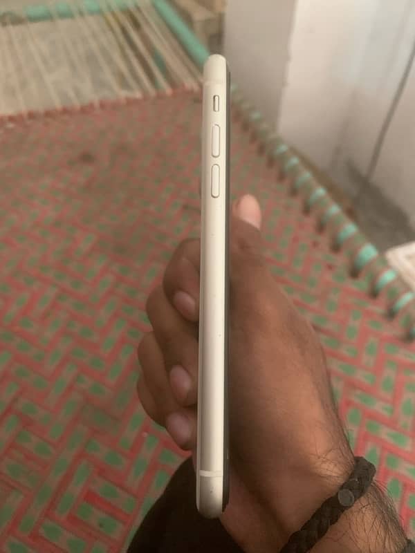 iPhone 11 64GB condition 10/10 Face ID off only and battery health 0 3