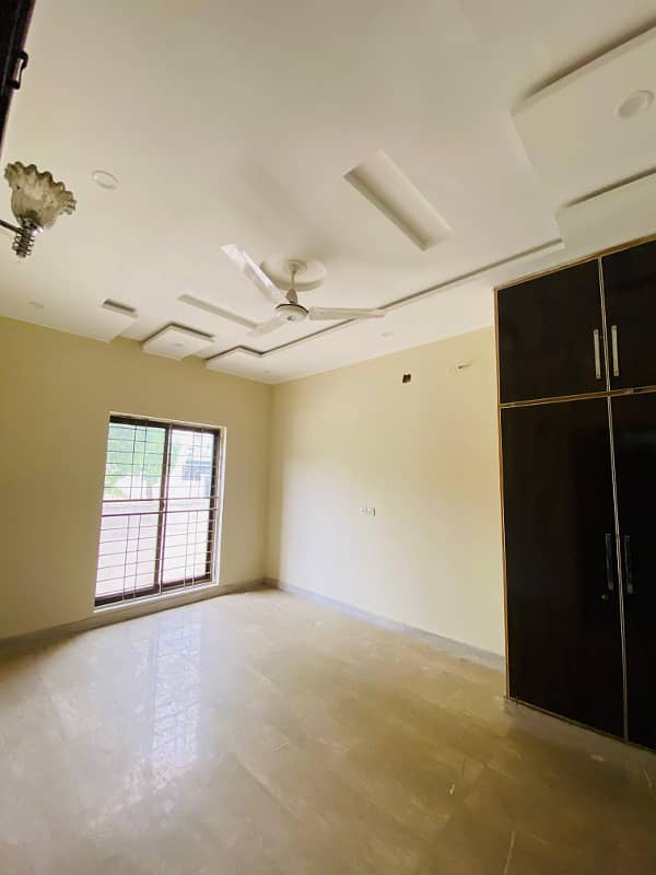 Seven Marla House For Rent in Bahria Town Lahore 6