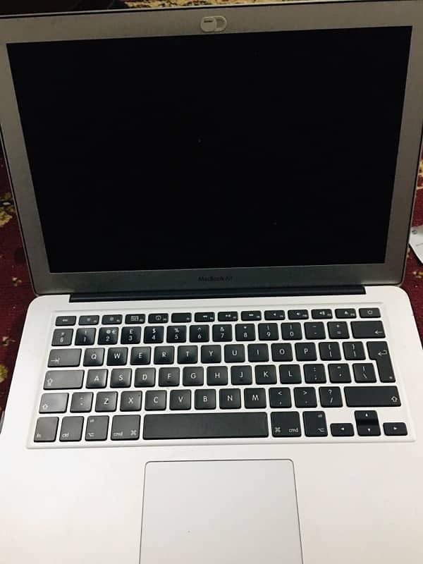 Macbook air high seirra 2010 . original 9/10 used by one owner 1