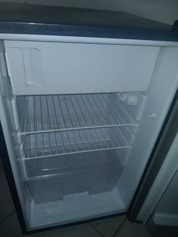 Dawlance Room Fridge 0