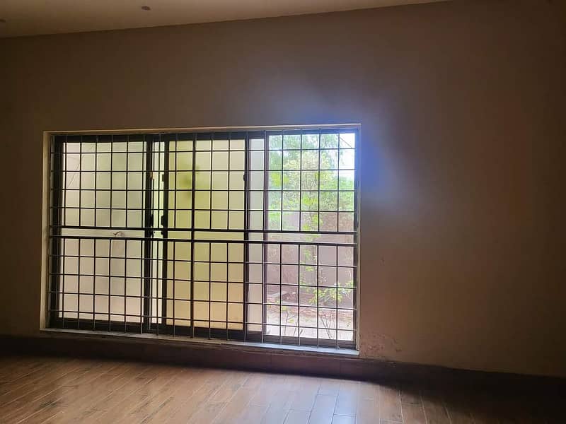 13-Marla Lower Portion For Rent in Bahria Town Lahore 11