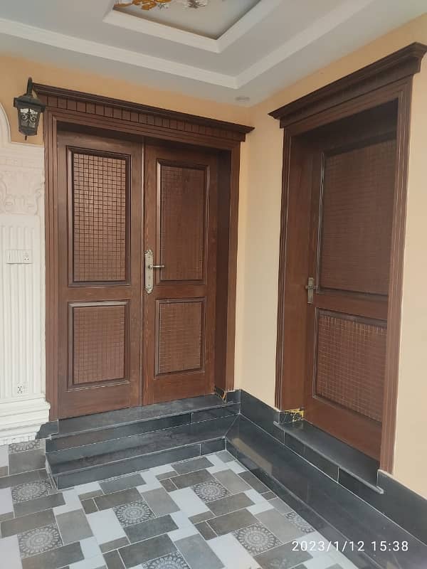 5 Marla Beautiful House Available For Sale In Johar Town 4