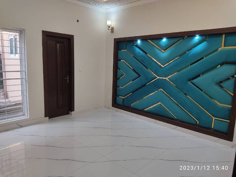 5 Marla Beautiful House Available For Sale In Johar Town 12