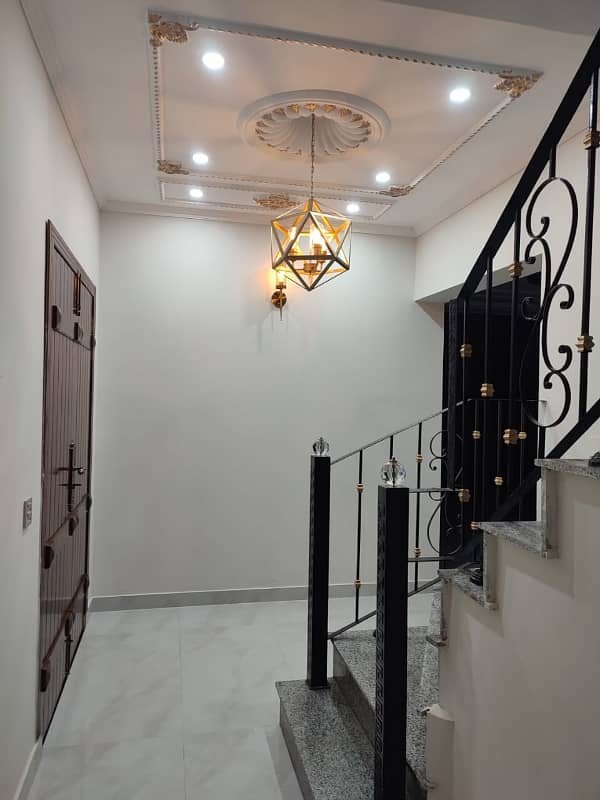 5 Marla Beautiful House Available For Sale In Johar Town 23