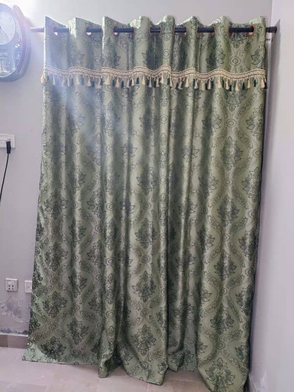 luxury curtains with 4 cushion 2