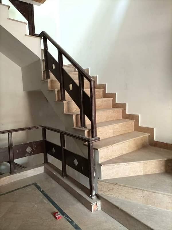 5 Marla Beautiful House For Sale In Johar Town 3