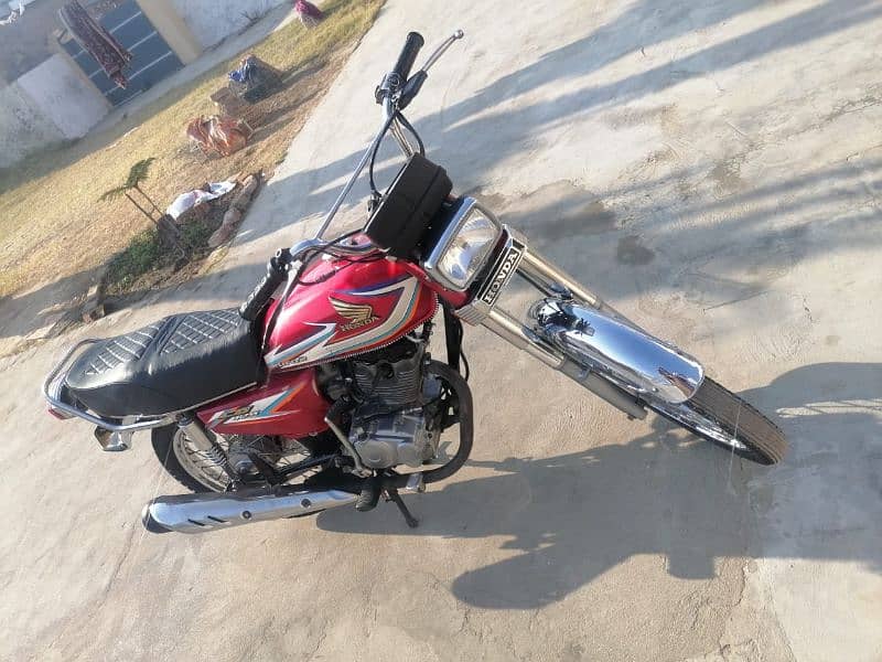 Honda 125 ,Chakwal number 1