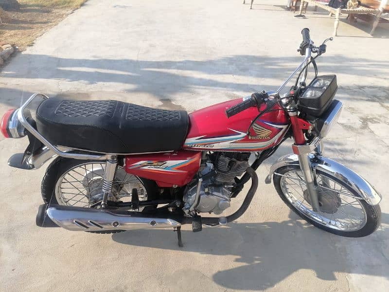 Honda 125 ,Chakwal number 3