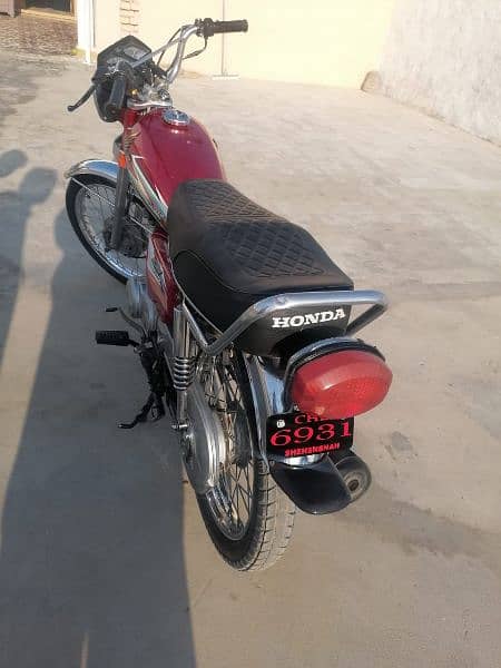 Honda 125 ,Chakwal number 5