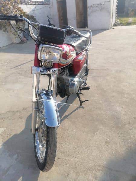 Honda 125 ,Chakwal number 9