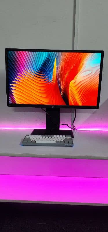 HP Z27S. 4K RESOLUTION MONITOR 0