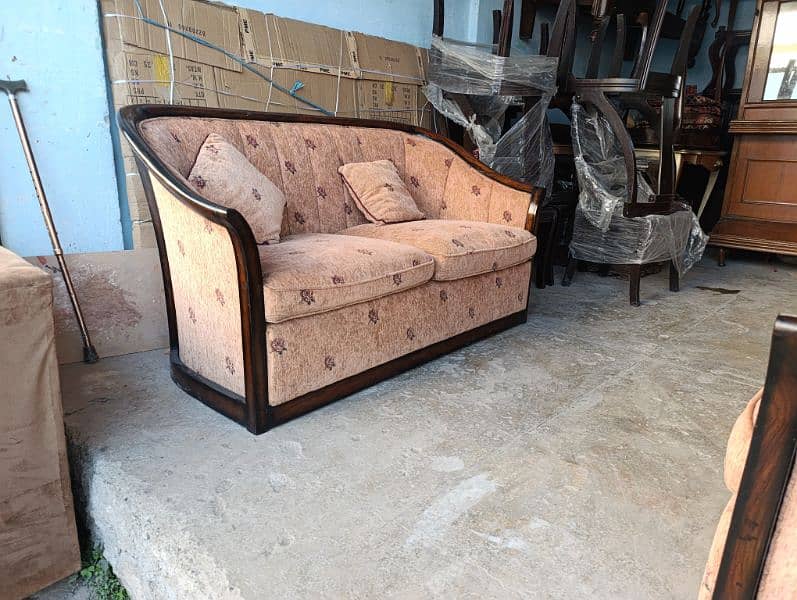 7 seater sofa in excellent condition 3+2+1+1 2