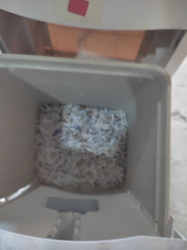 paper shredder 3