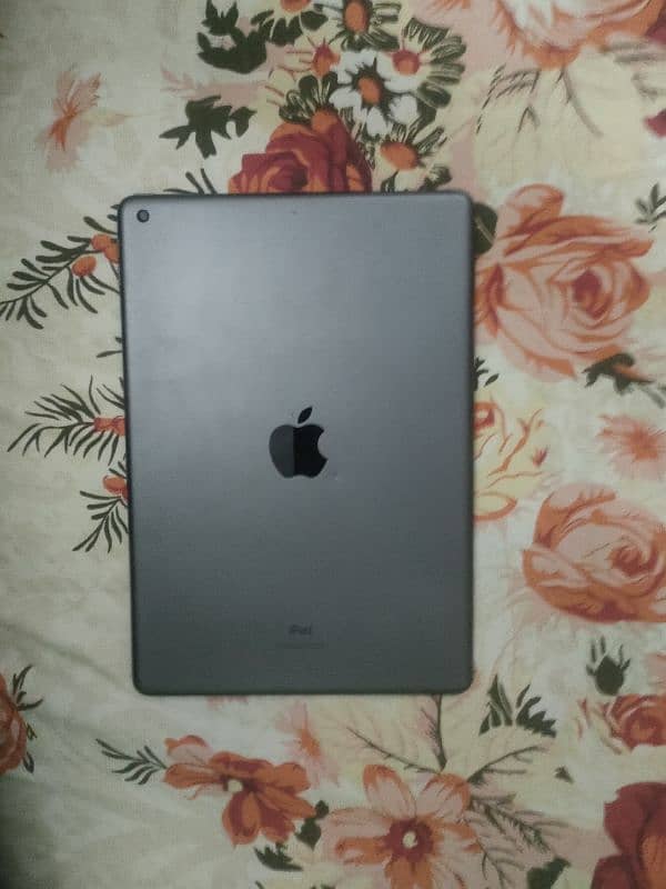 I pad 8 generation 32gb 0