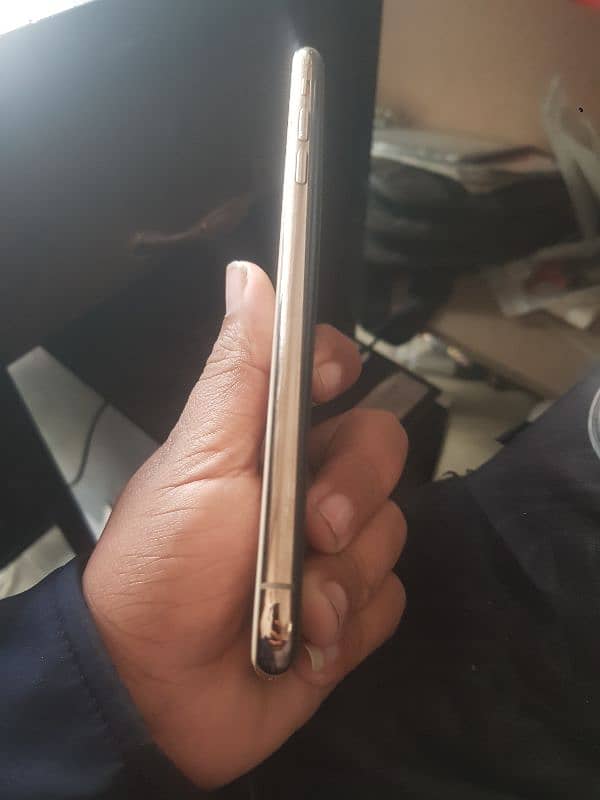 iPhone xs max non pta 10by9 64gb 1