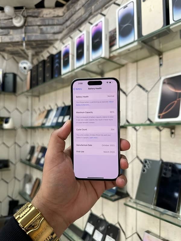 I phone 15 pro factory’ unlocked Non PTA 256gb 4 month sim time 1