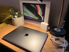 macbook pro 2020 i5 processor with box