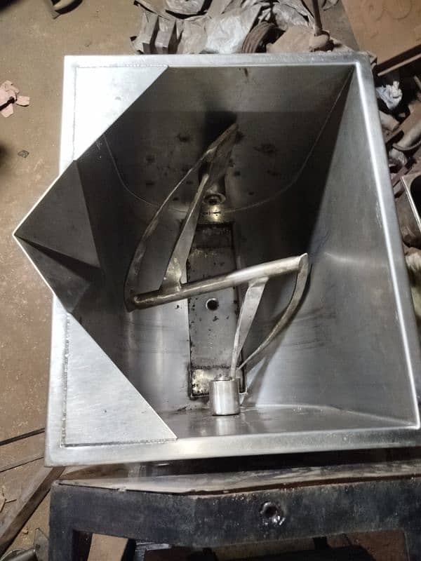 Mixer machine imported stainless steel body 75 kg capacity 16