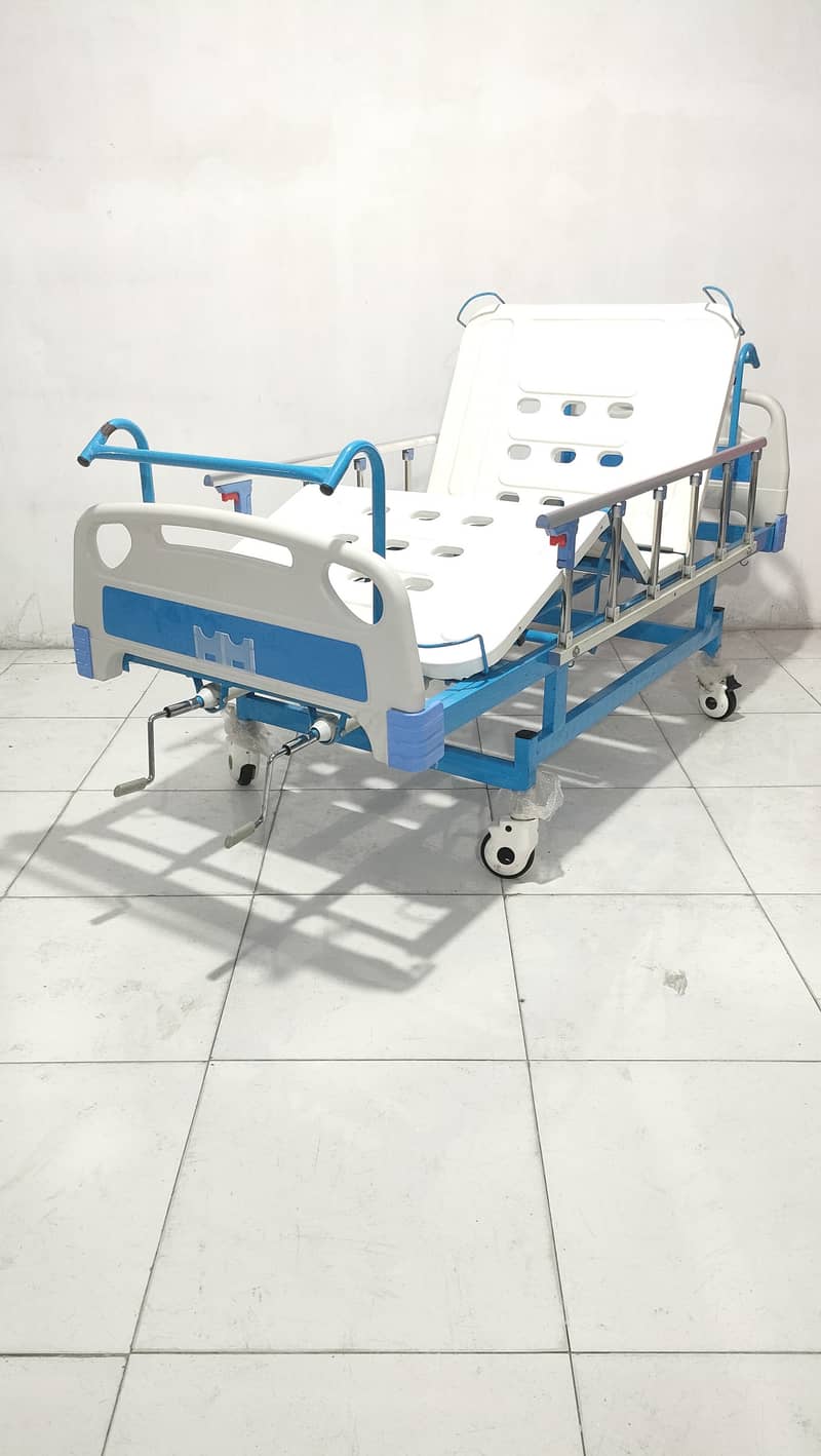 Manufacture Hospital Furniture Medical Bed Patient Bed Surgical Bed 4