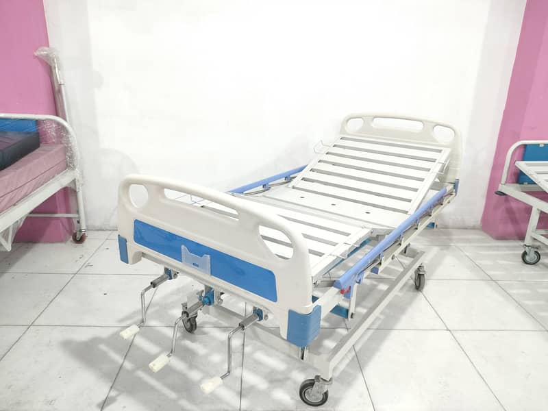 Manufacture Hospital Furniture Medical Bed Patient Bed Surgical Bed 14