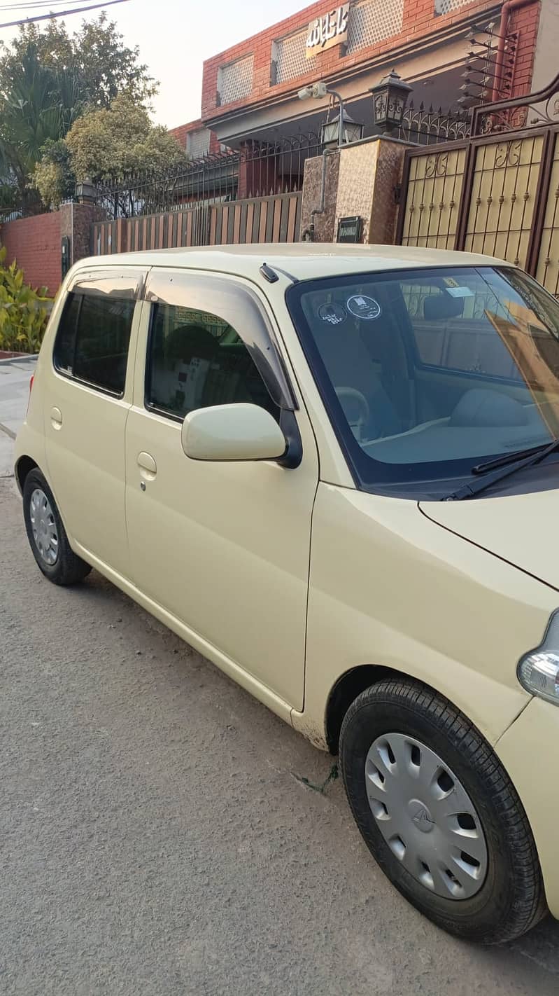 Daihatsu Esse 2011 5