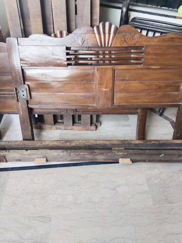 solid wood Antique bed 0