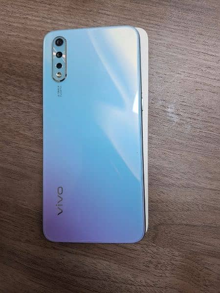 vivo S1      4/128 GB 1