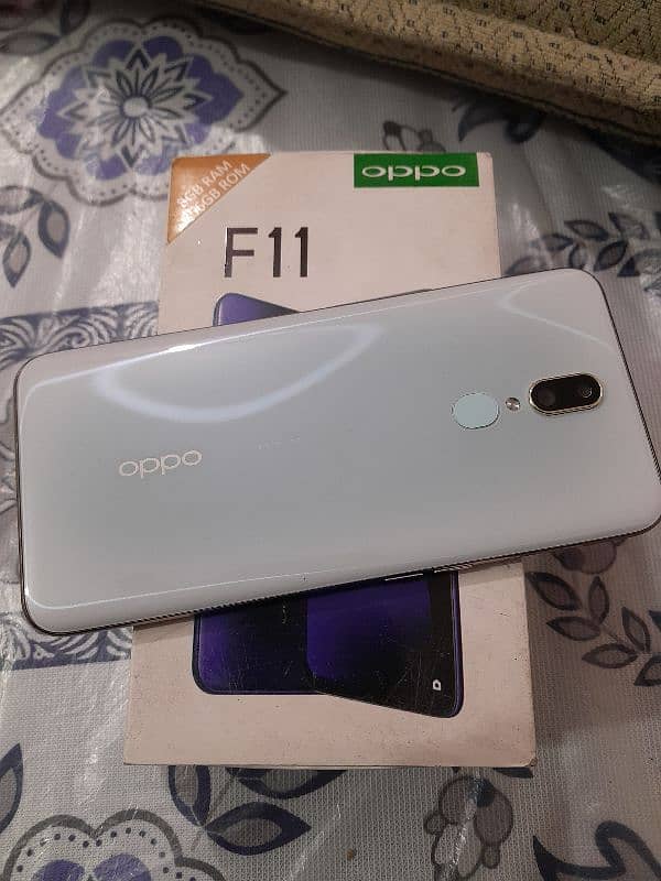 oppo f-11 Mobile 8/256 with box and charger 2