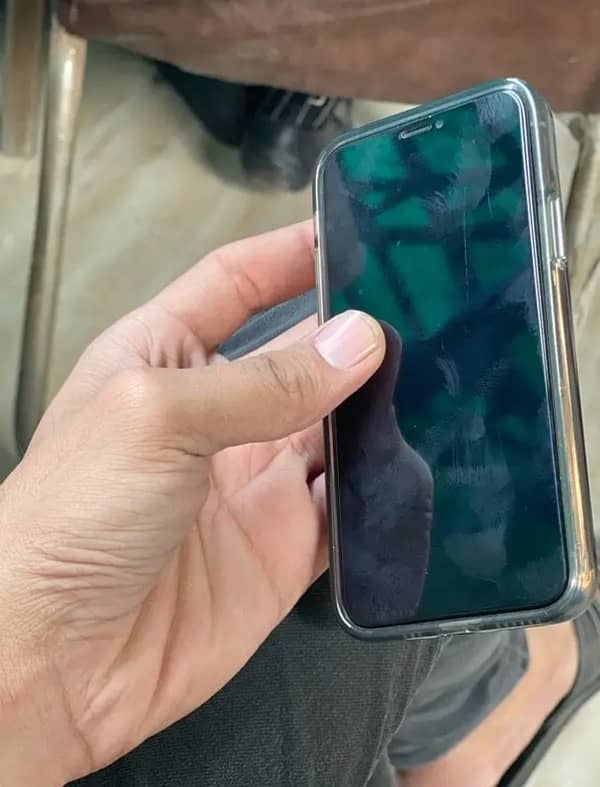 iPhone 11 Pro 512gb non pta pennal change 1