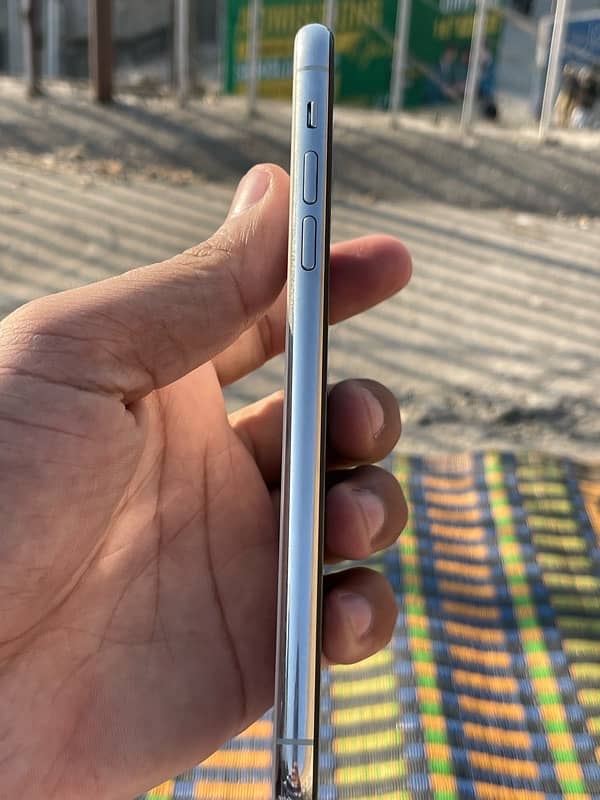 iPhone 11 promax 256GB non pta Face ID issue only 4