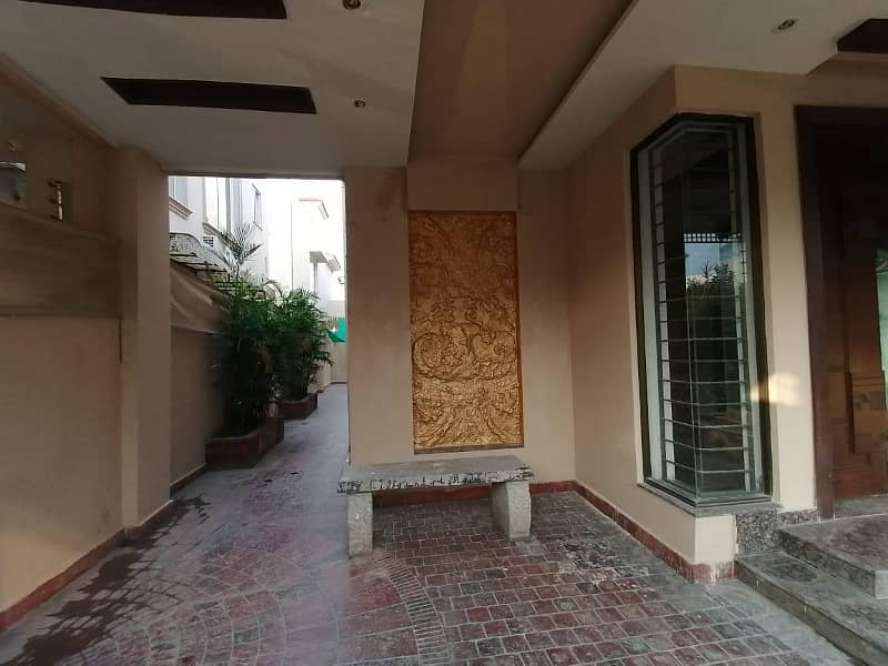 10 Marla House Available For Rent In DHA Phase 5 25