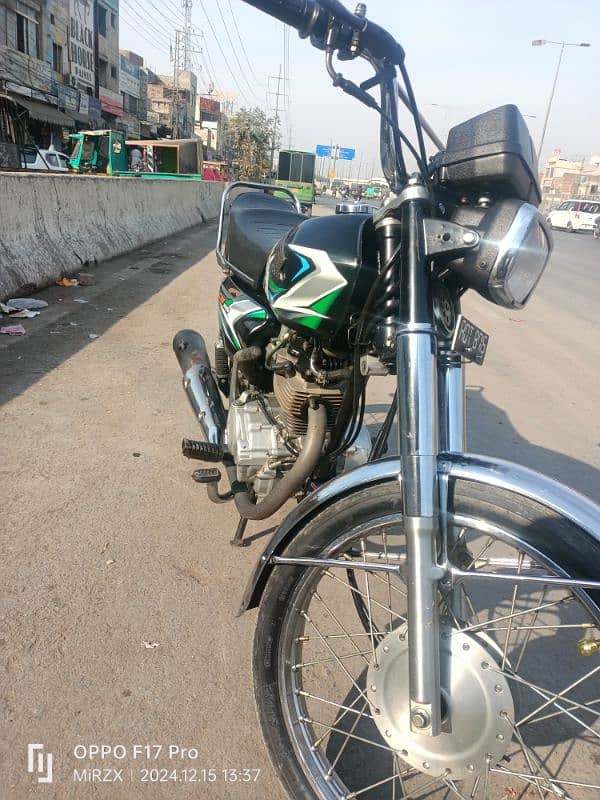 Honda 125 for sale urgently total original parts all genuine 6