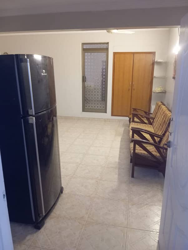 FURNISHED ROOM FOR EDUCATED BACHELOR IN BLOCK-9, GULSHAN 6