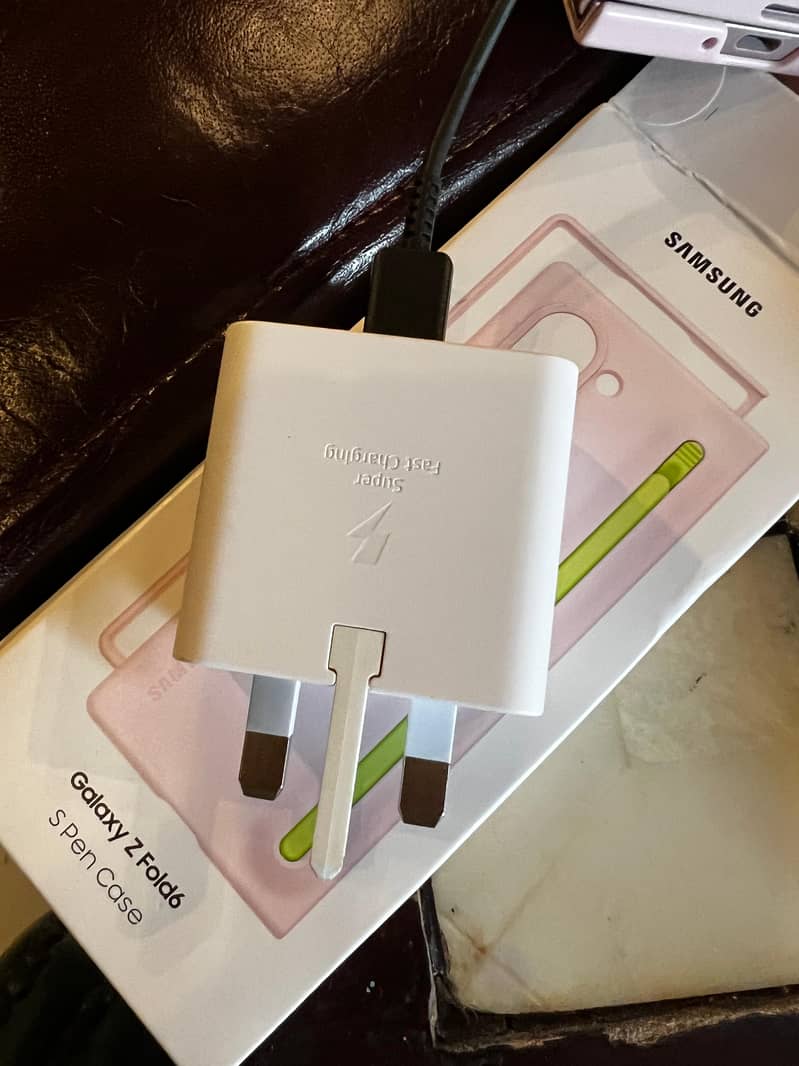 Samsung Z Fold 6 / 512GB / Pta Approved 13