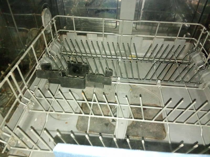 Dishwasher 0