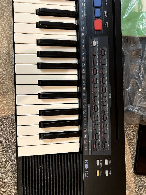 Yamaha KB 110 Piano 2