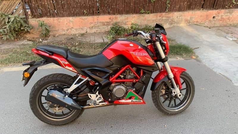 benelli tnt 25 heavy bike 0