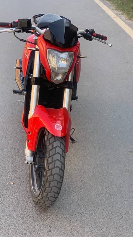 benelli tnt 25 heavy bike 1