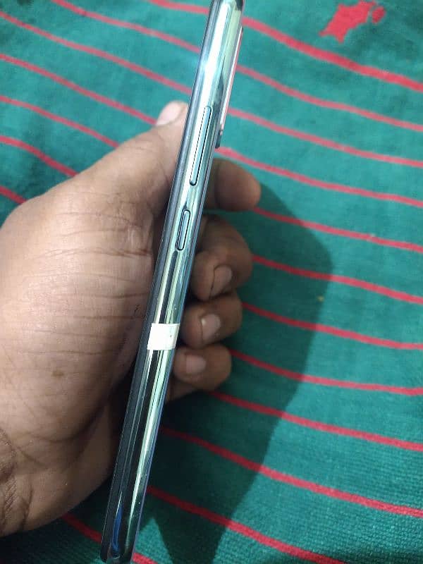 vivo s1 8/256 (finger screen) 0