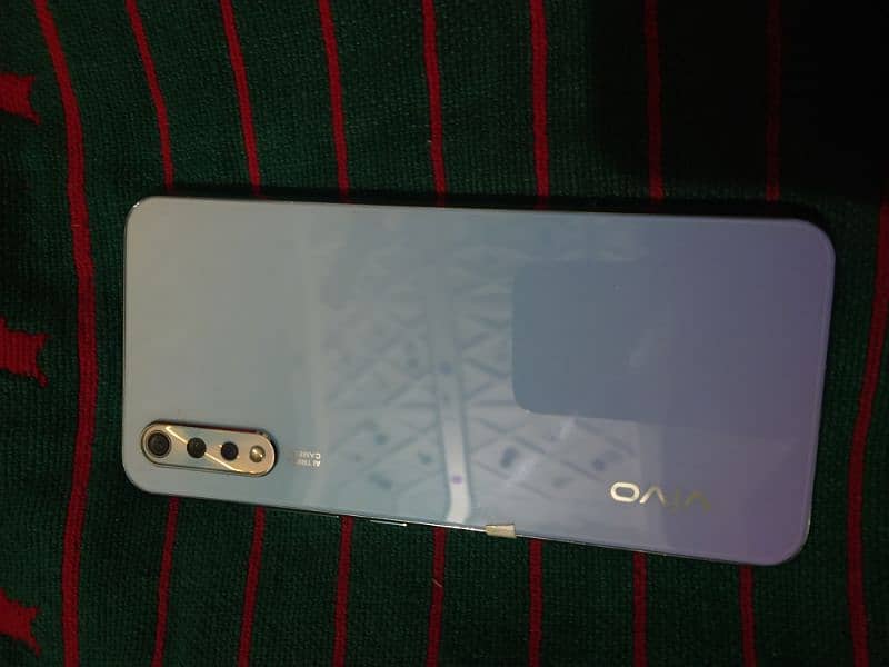 vivo s1 8/256 (finger screen) 3