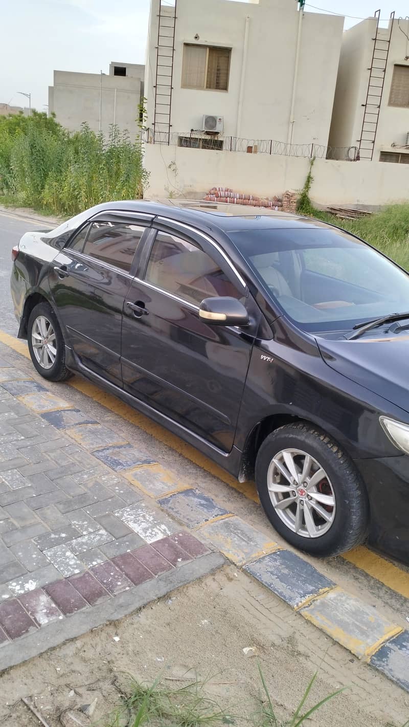 Toyota Corolla Altis 2010 4