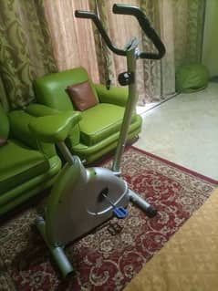 Exercise Cycle – Home Fitness Equipment (Excellent Condition)