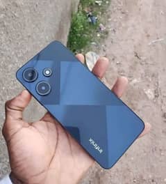 Infinix HOT 30i . . Ram 4+4.128 Memory