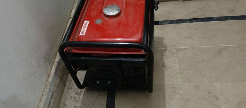 2.5 kva generator available for sale in vip condition 4