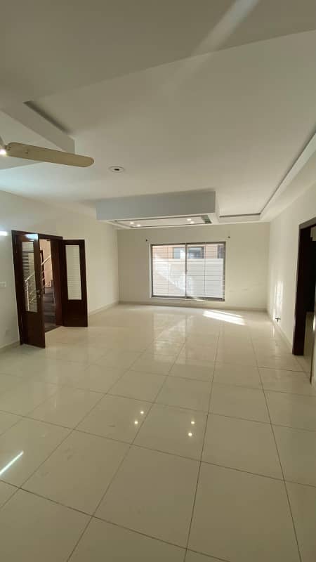 10 Marla Luxury Like Brand New House For Sale In Jasmine Block Sector C Bahria Town Lahore 7