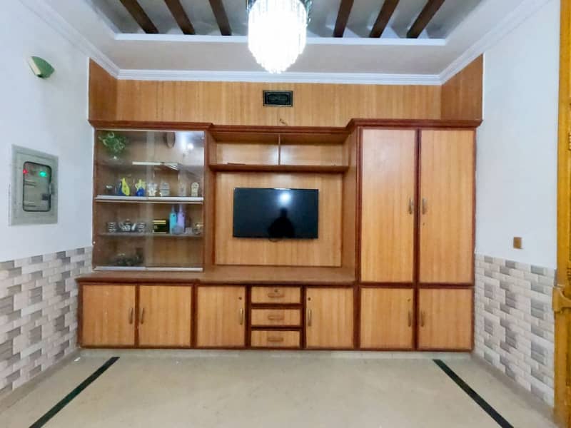 8 Marla House For sale In Rs. 32000000 Only 8