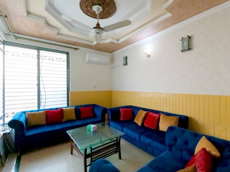 8 Marla House For sale In Rs. 32000000 Only 20